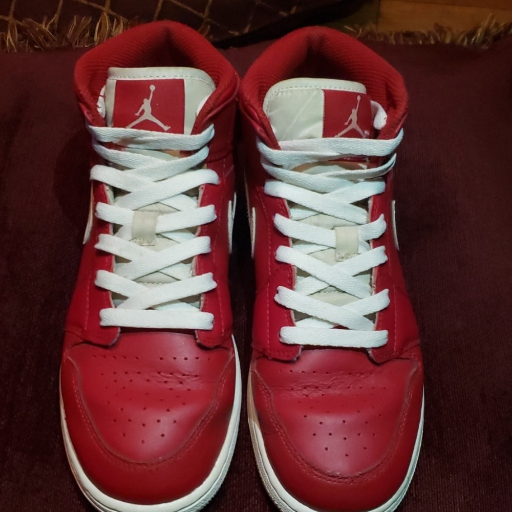 Jordan 1 mid red/white